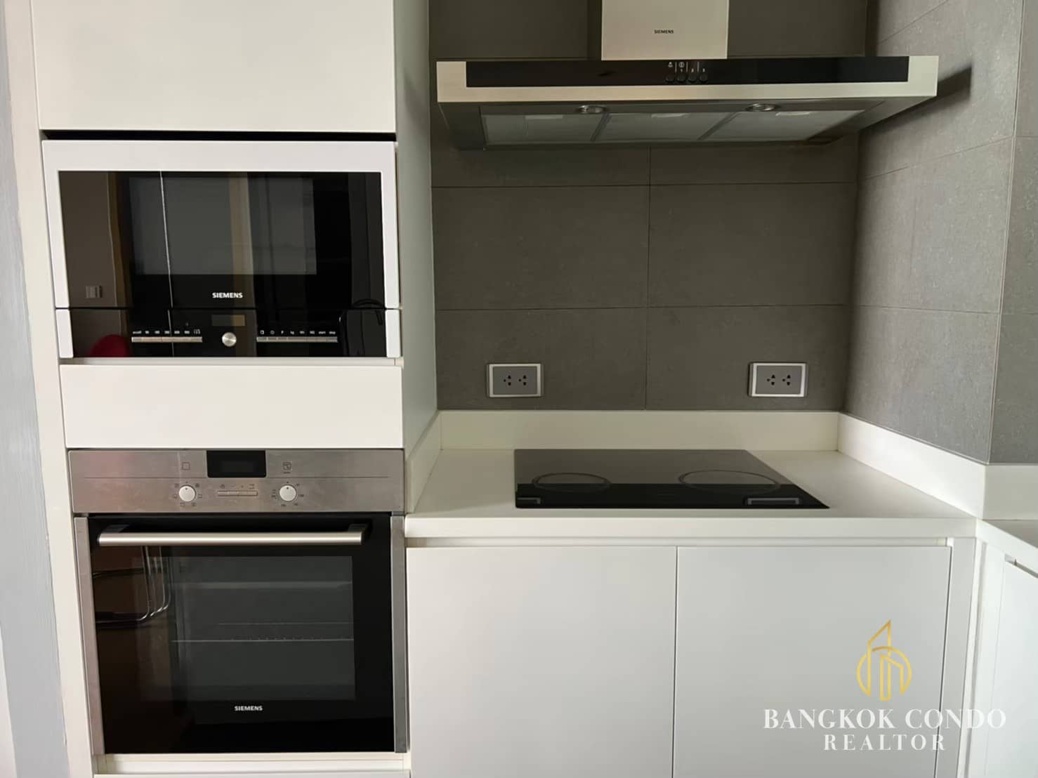 Aequa Sukhumvit 49: unit, view 9