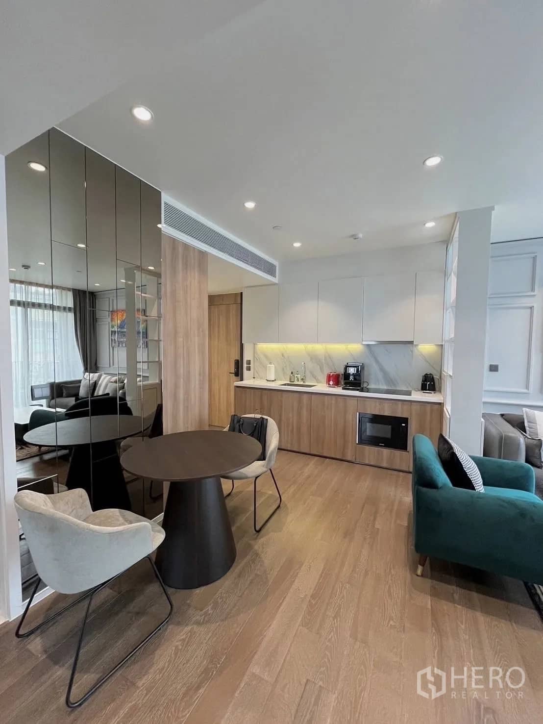 Muniq Sukhumvit 23: unit
