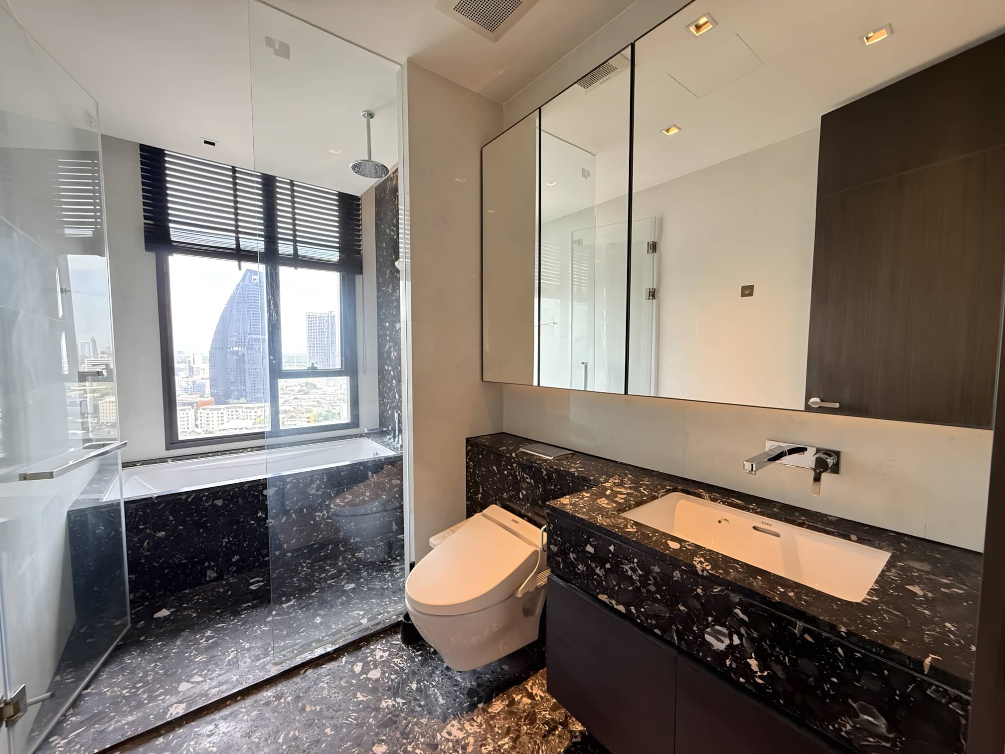 Beatniq Sukhumvit 32: unit, view 11