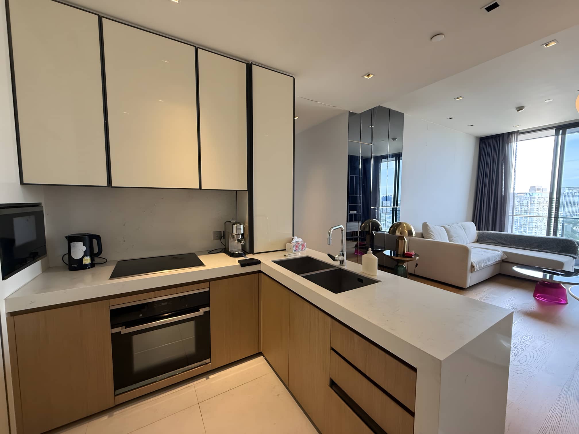 Beatniq Sukhumvit 32: unit, view 8