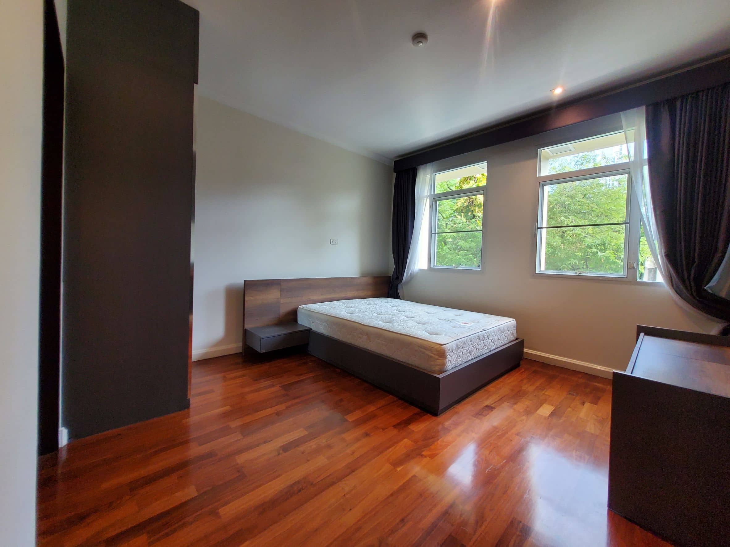 The Cadogan Private Residence, unit published on the PropertyScout card
