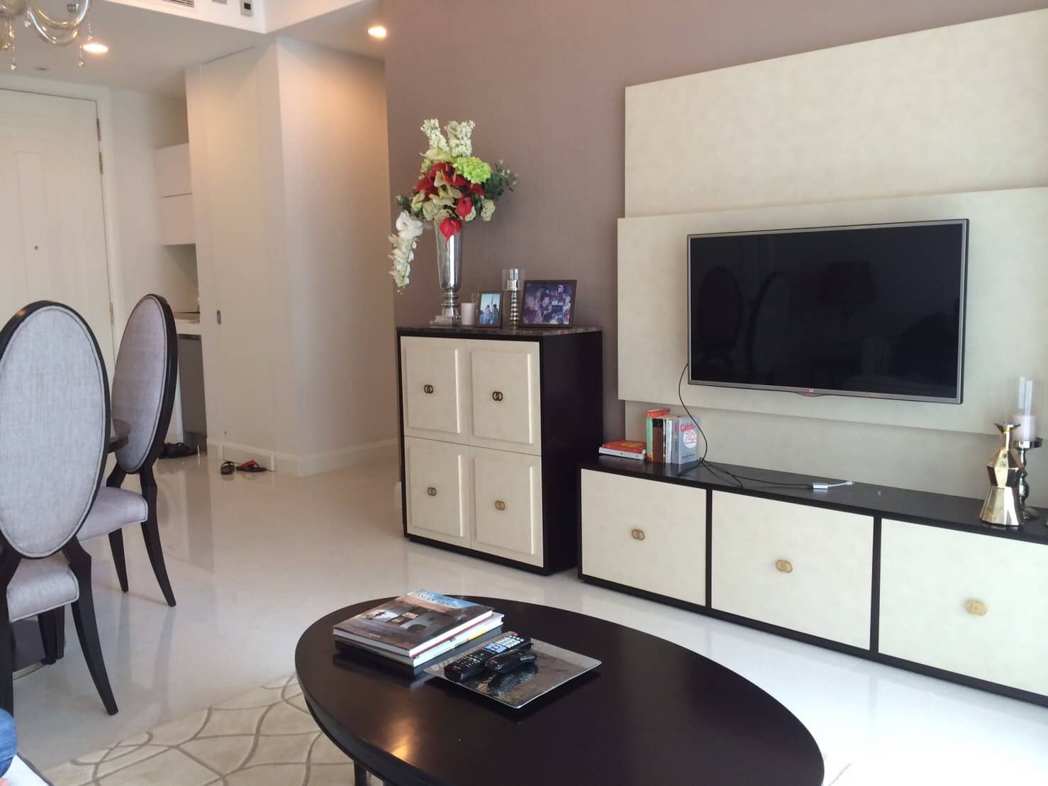 Q Langsuan, unit published on the PropertyScout card