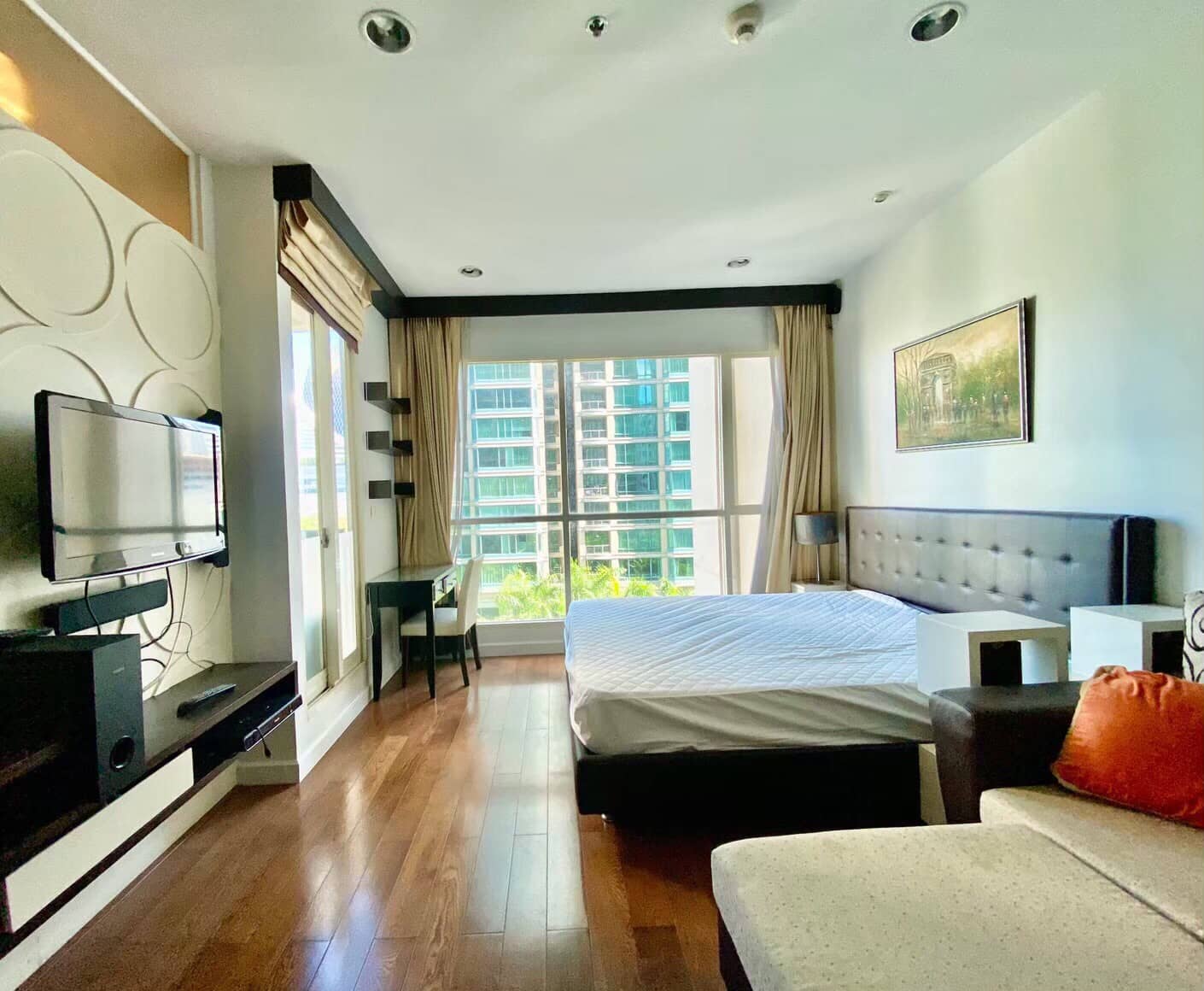 The Address Chidlom, unit published on the PropertyScout card