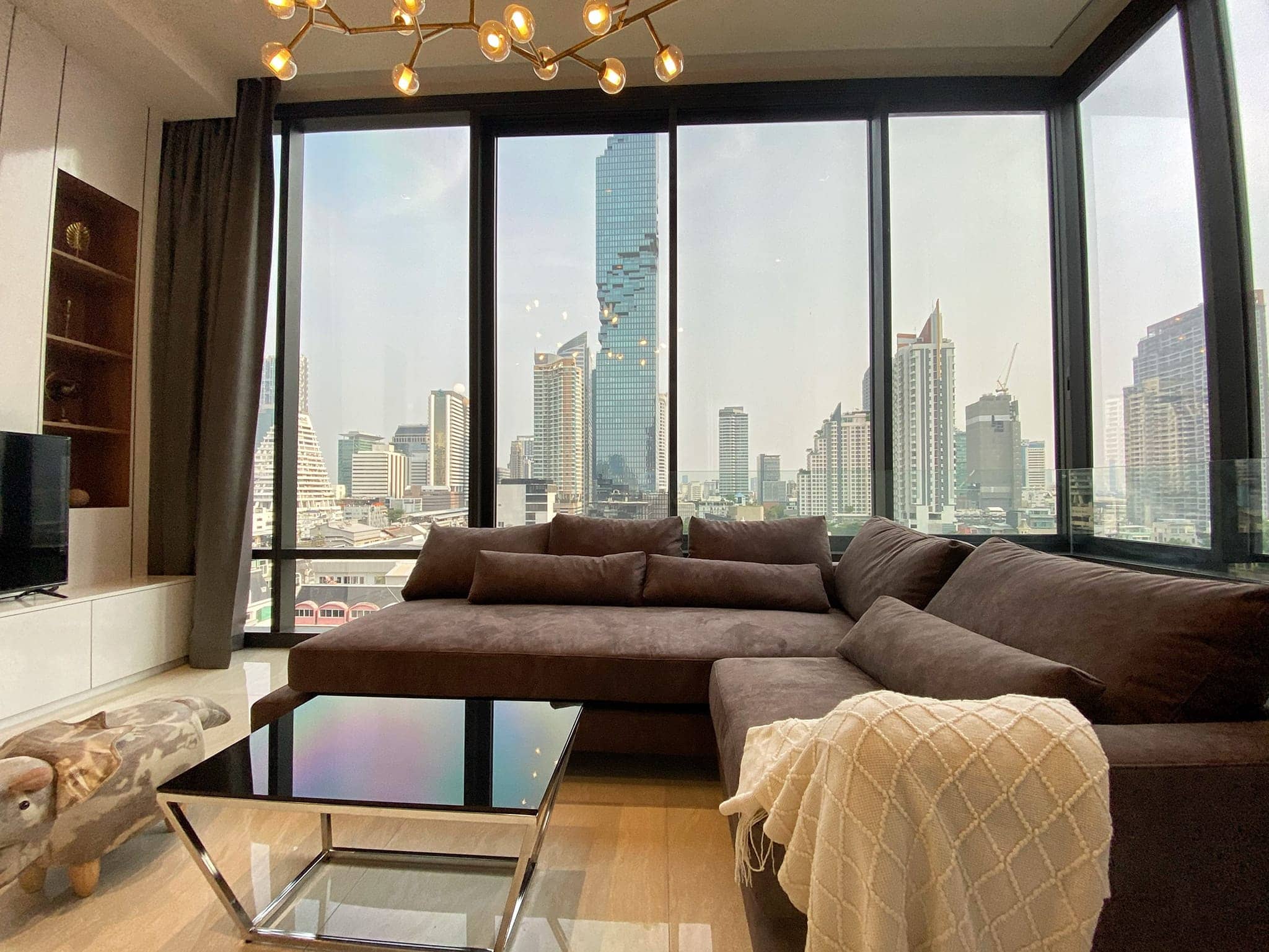 Ashton Silom, unit published on the PropertyScout card