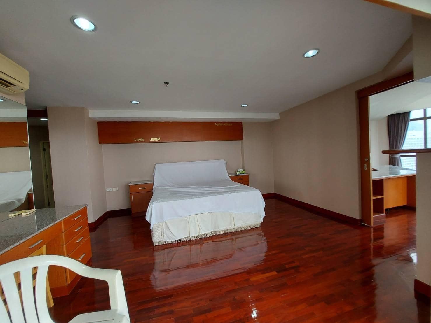 Nusa State Tower, bedroom published on the PropertyScout card