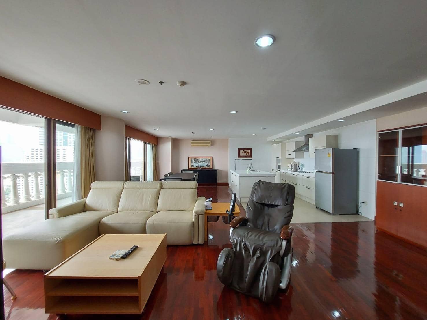 Nusa State Tower, living room published on the PropertyScout card