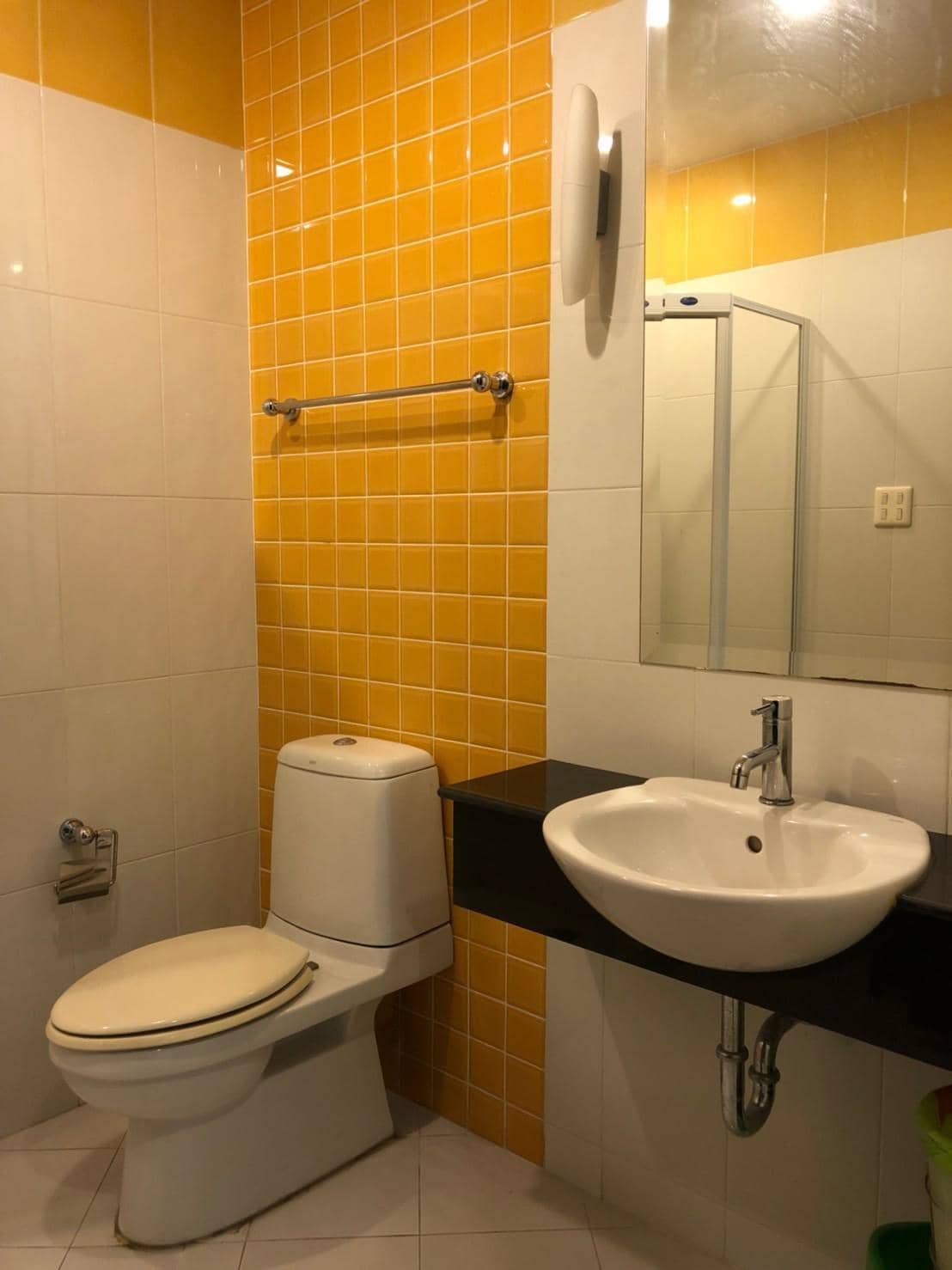 Citi Smart Sukhumvit 18, bathroom published on the PropertyScout card