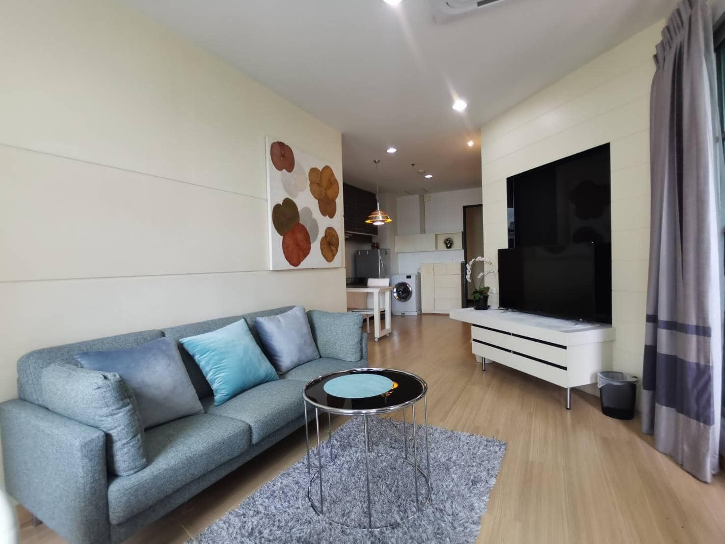 Citi Smart Sukhumvit 18, living room published on the PropertyScout card