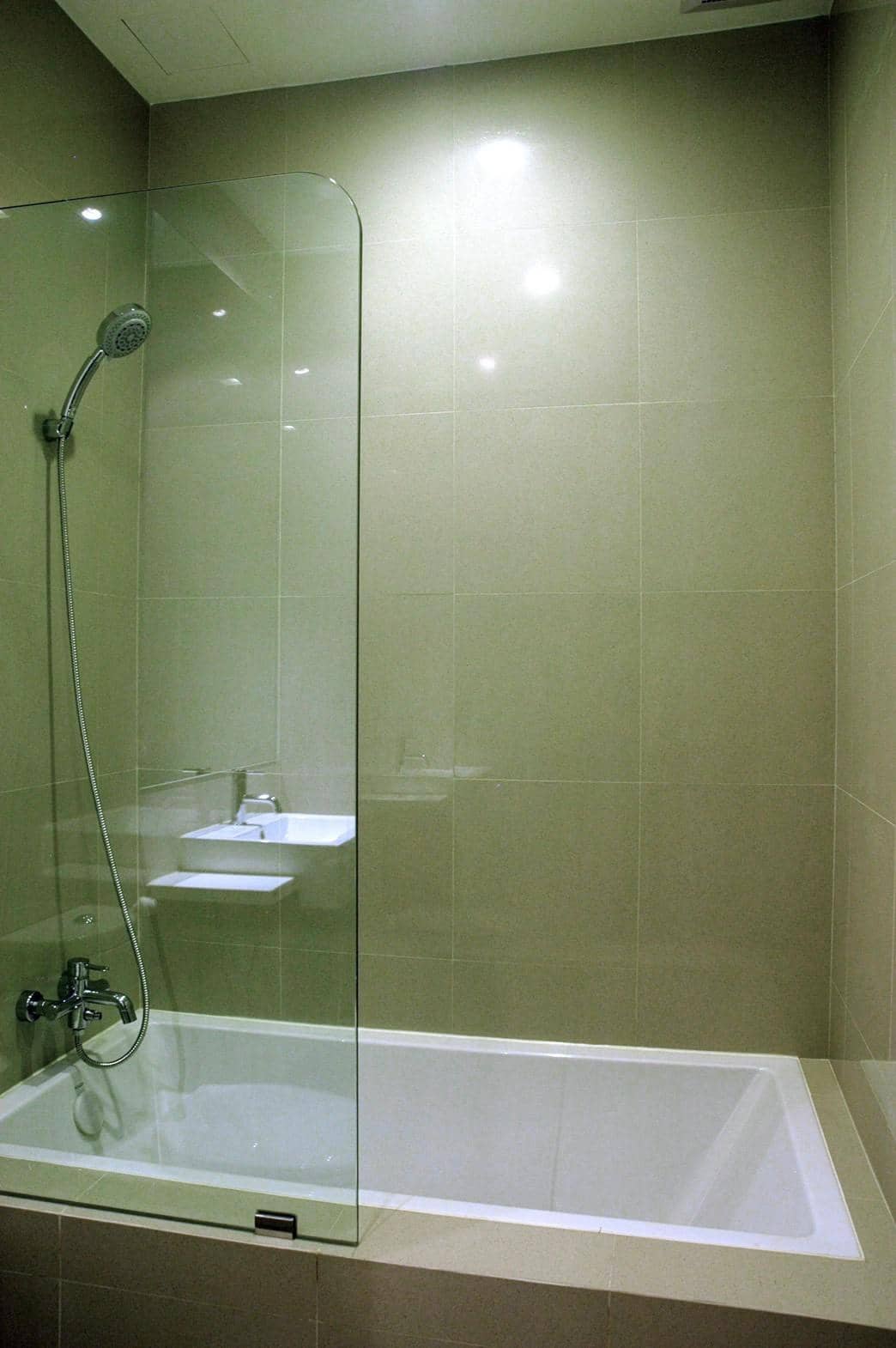Noble Reveal Ekamai, bathroom published on the PropertyScout card