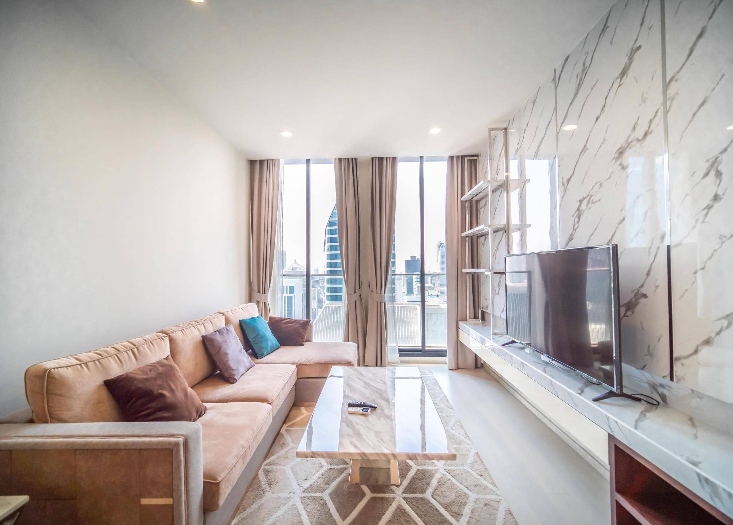 Noble Ploenchit, living room published on the PropertyScout card