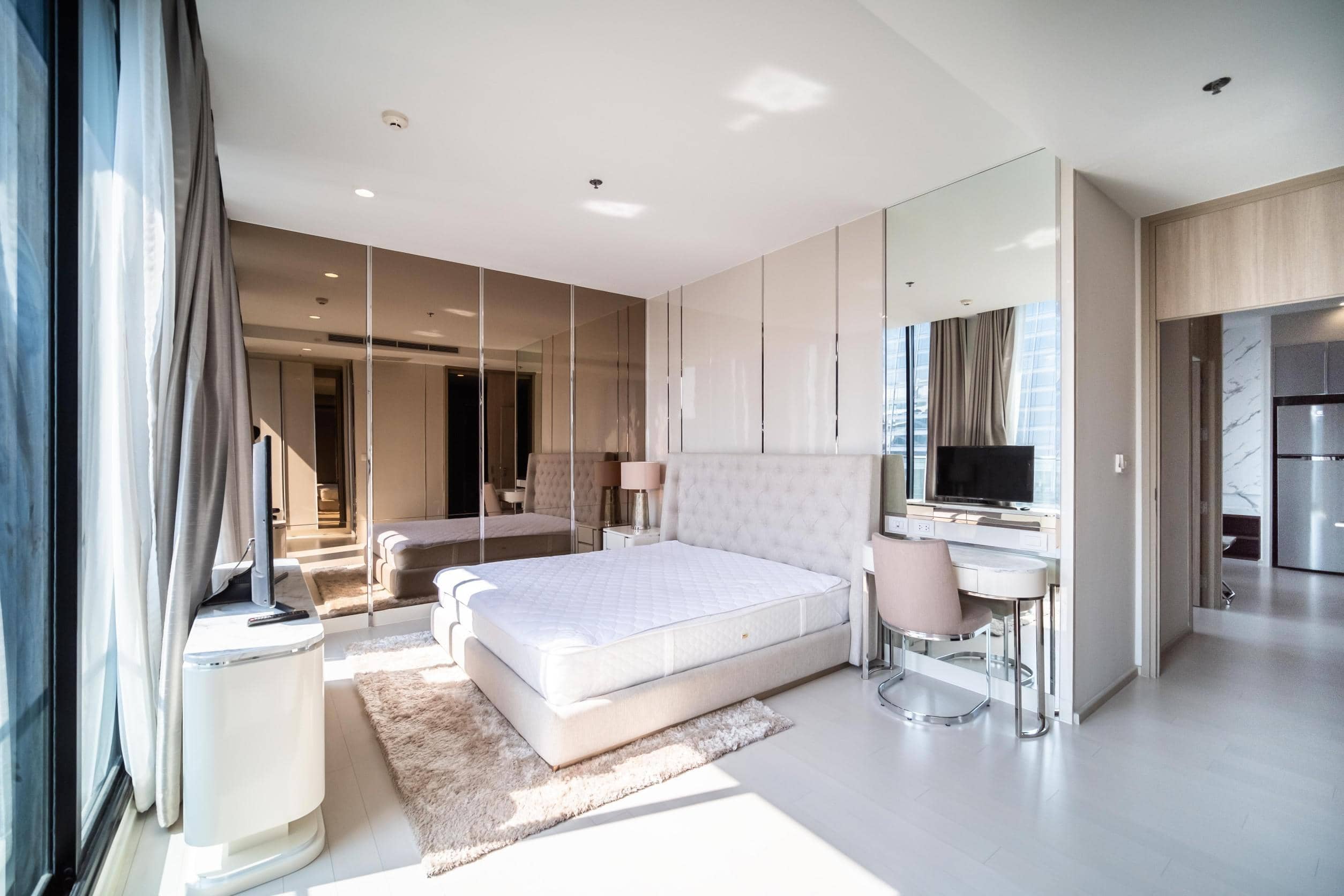 Noble Ploenchit, bedroom published on the PropertyScout card