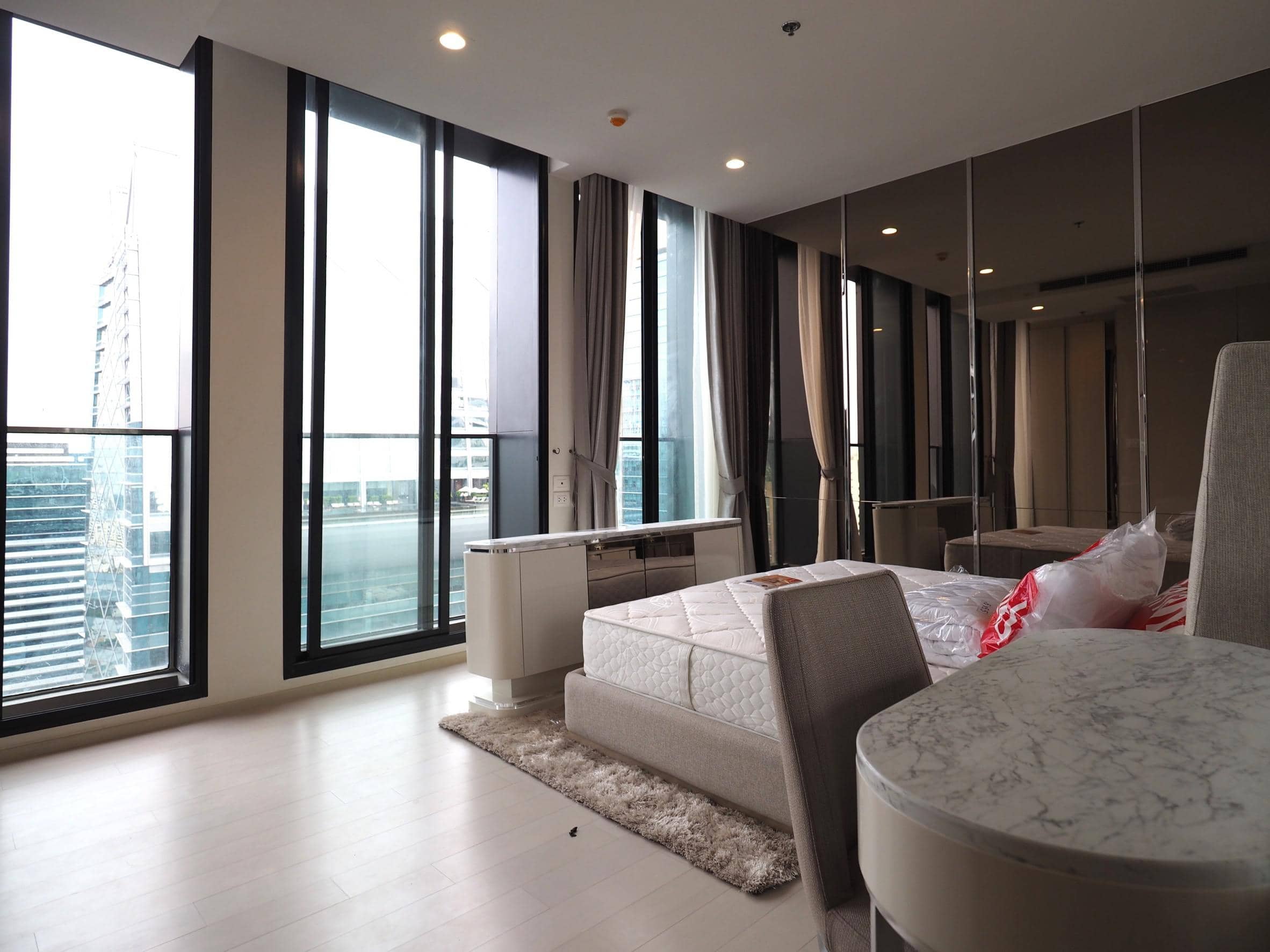 Noble Ploenchit, bedroom published on the PropertyScout card