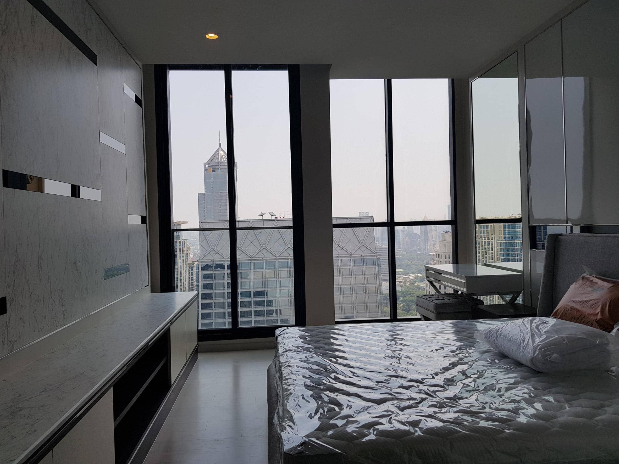 Noble Ploenchit, bedroom published on the PropertyScout card