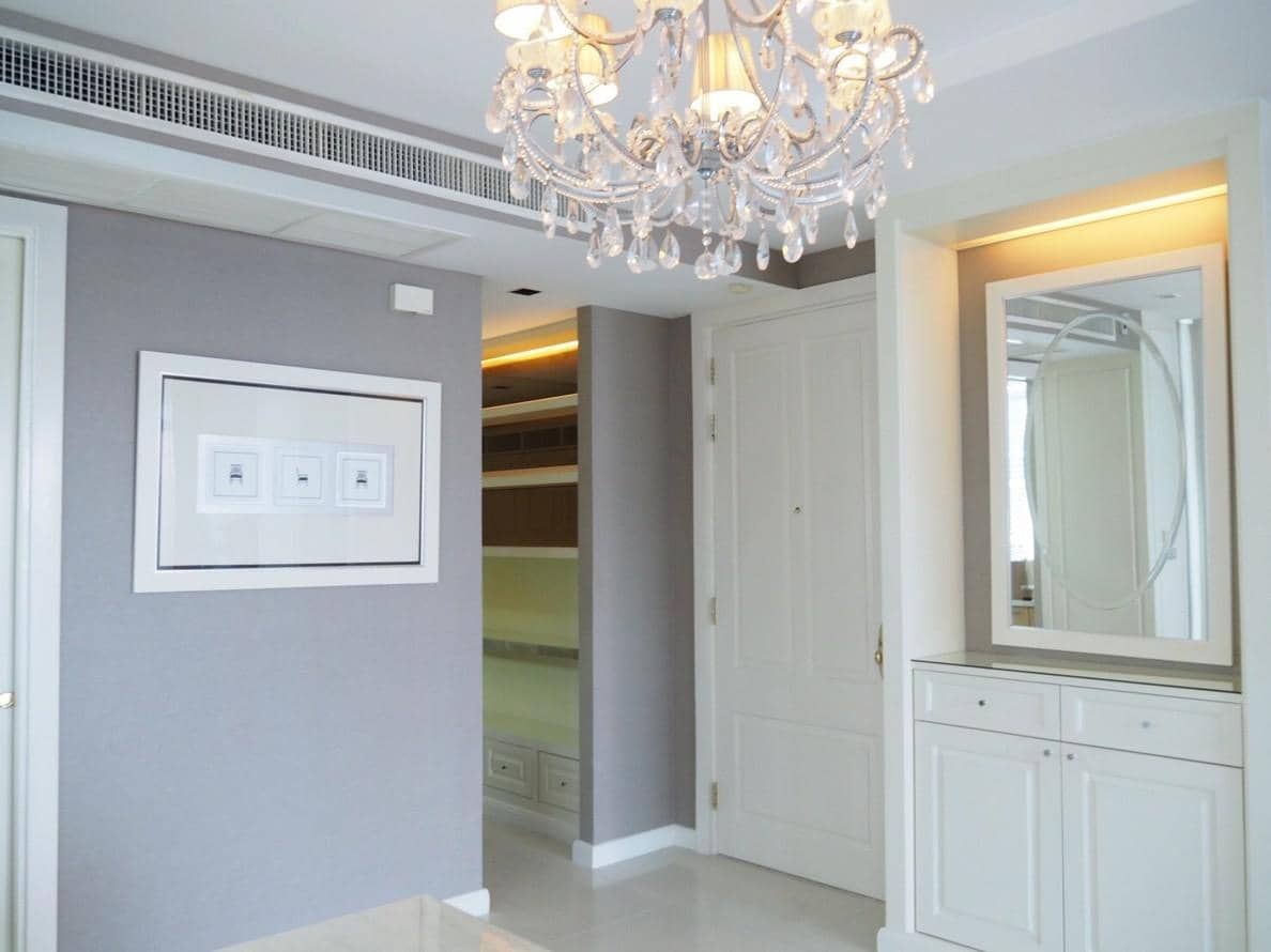 Athenee Residence, living room published on the PropertyScout card