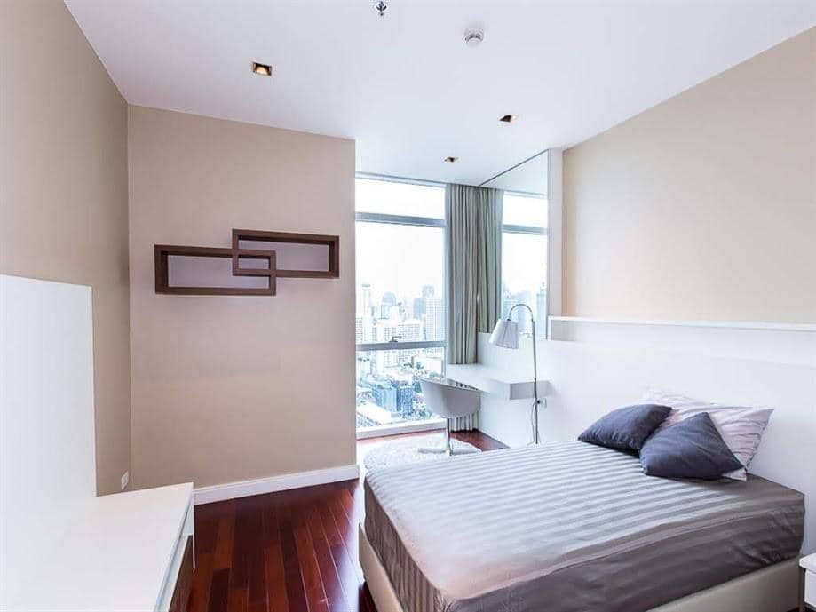 Athenee Residence, bedroom published on the PropertyScout card