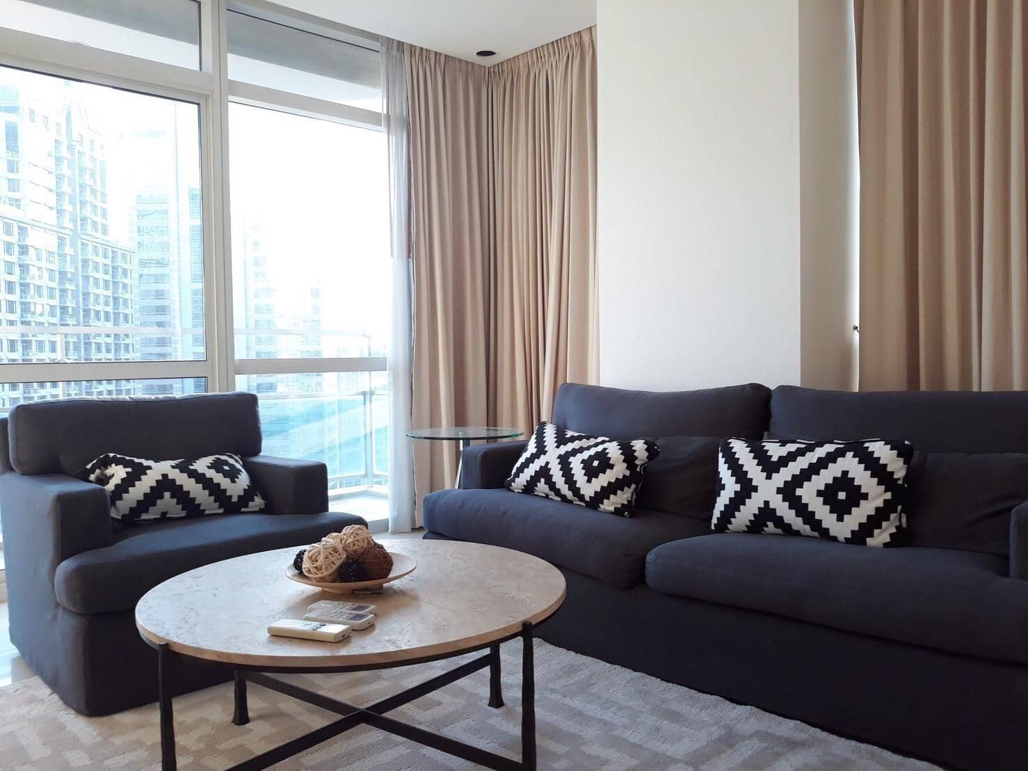 Athenee Residence, living room published on the PropertyScout card