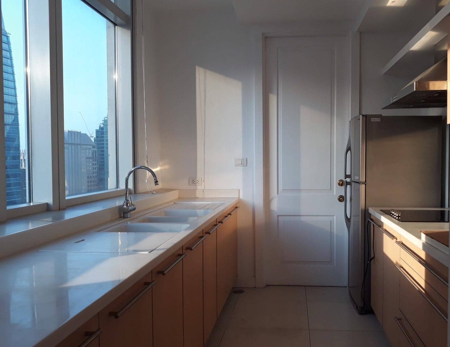 Athenee Residence, kitchen published on the PropertyScout card