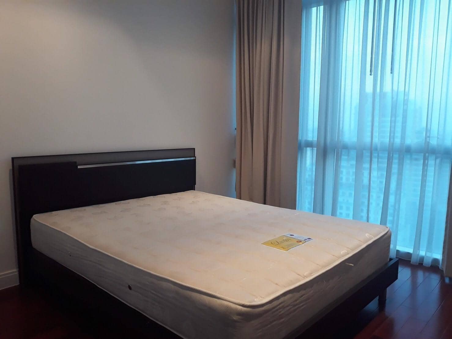 Athenee Residence, bedroom published on the PropertyScout card
