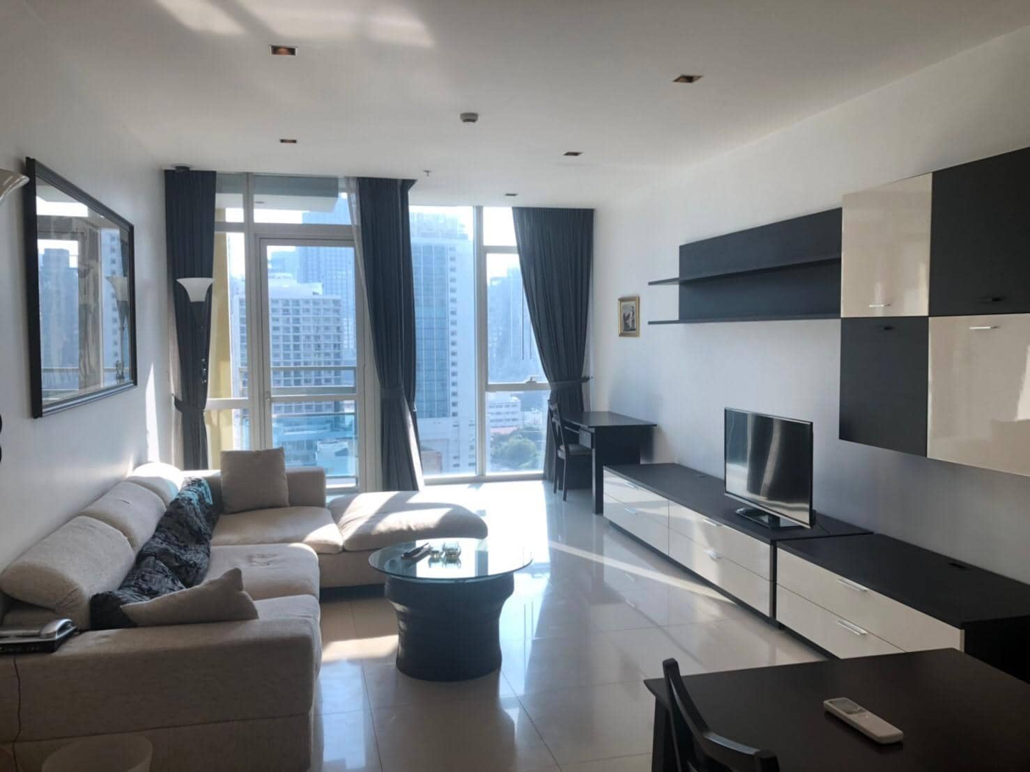 Athenee Residence, living room published on the PropertyScout card