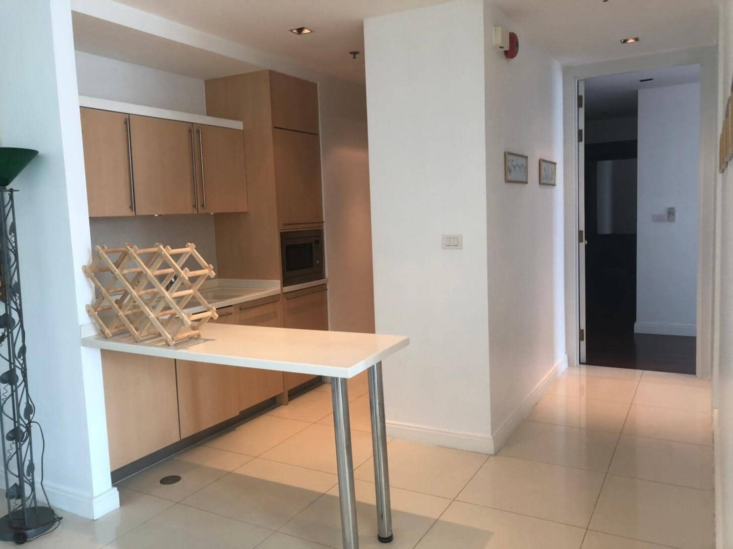 Athenee Residence, living room published on the PropertyScout card