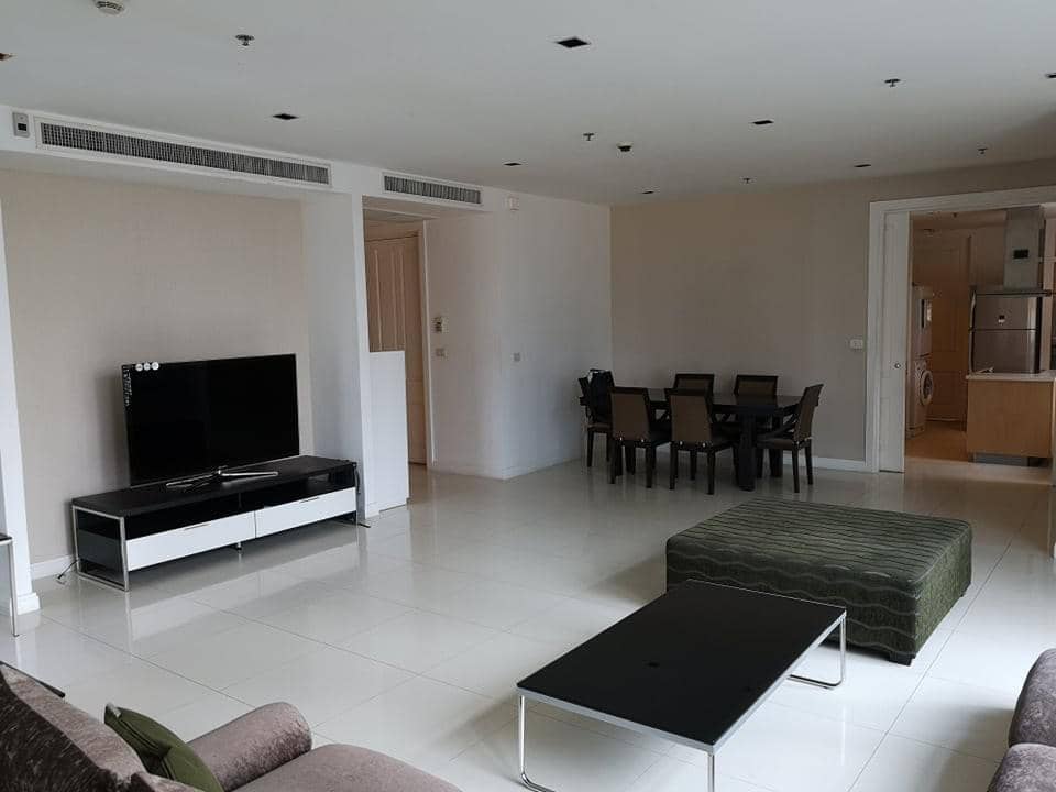 Athenee Residence, living room published on the PropertyScout card