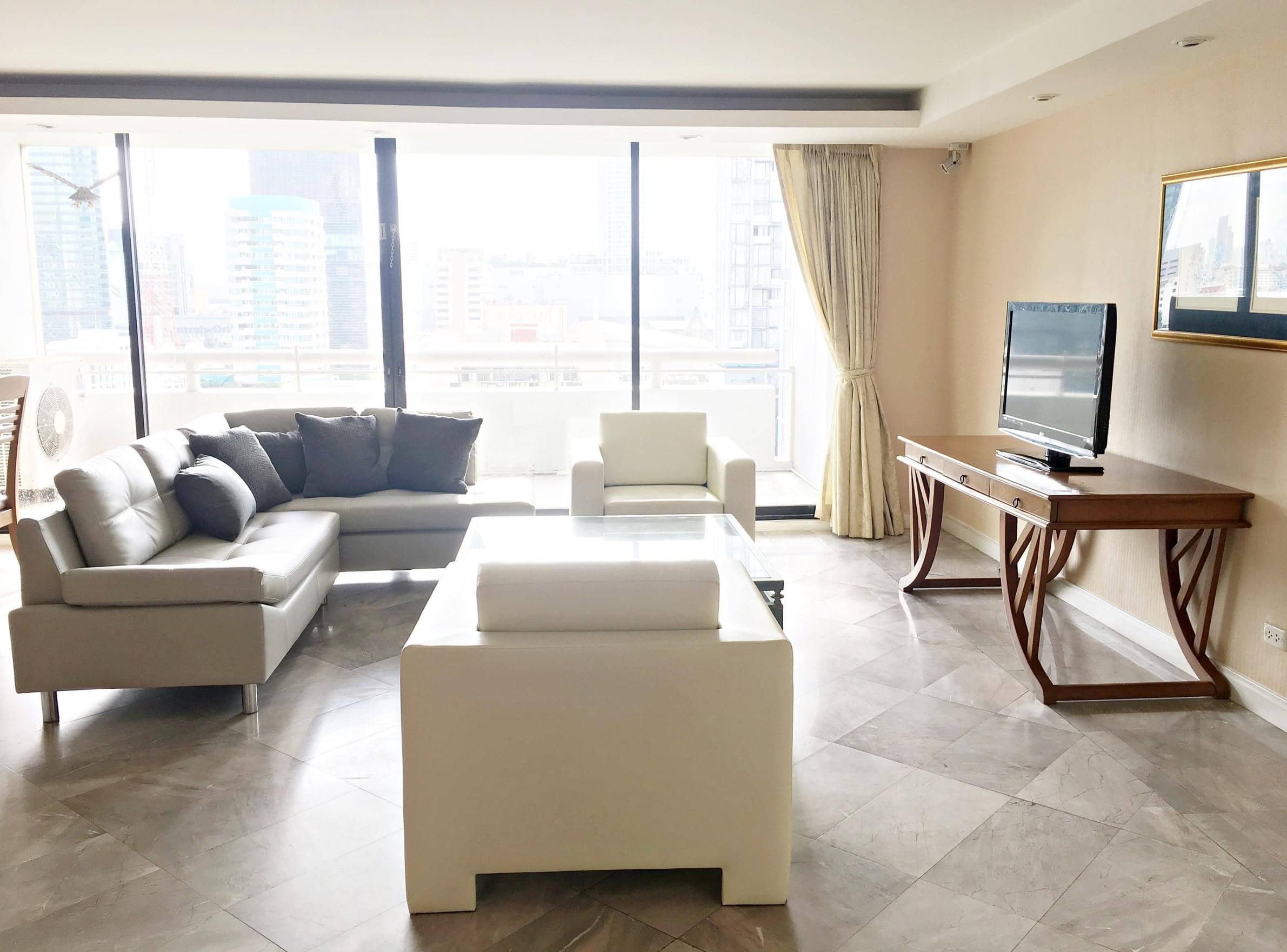 Somkid Gardens Condominium, living room published on the PropertyScout card
