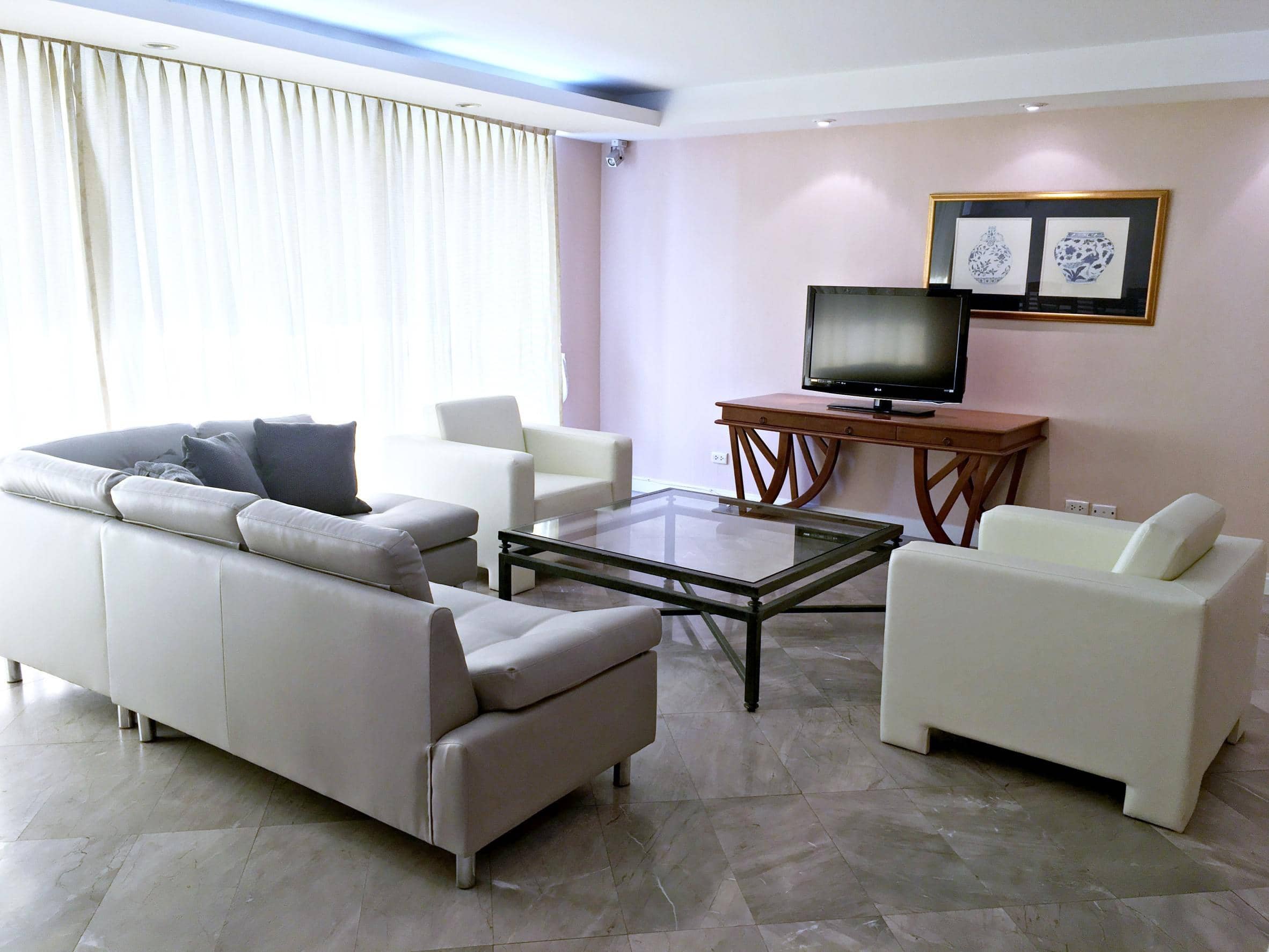 Somkid Gardens Condominium, living room published on the PropertyScout card