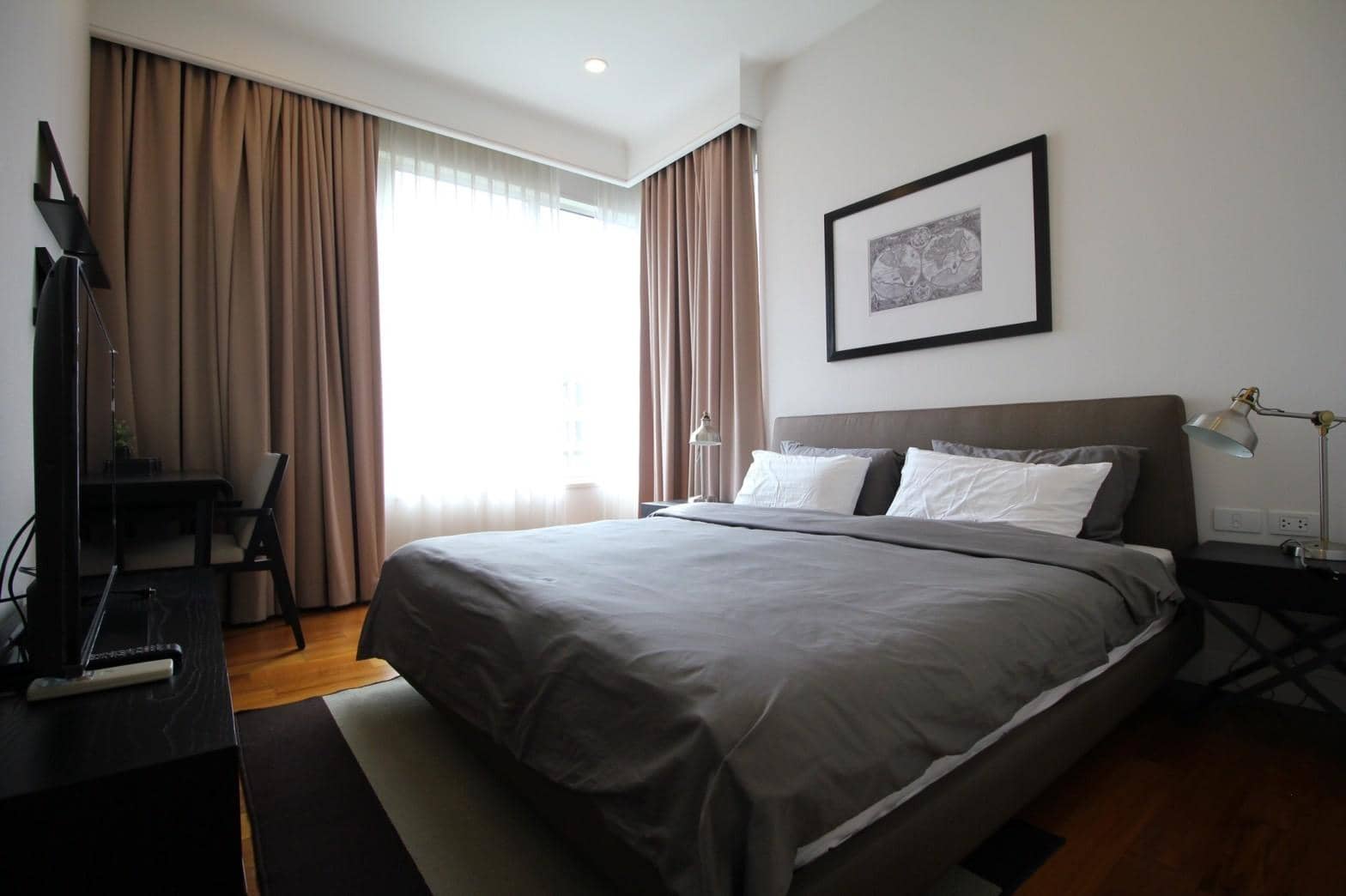 Q Langsuan, bedroom published on the PropertyScout card