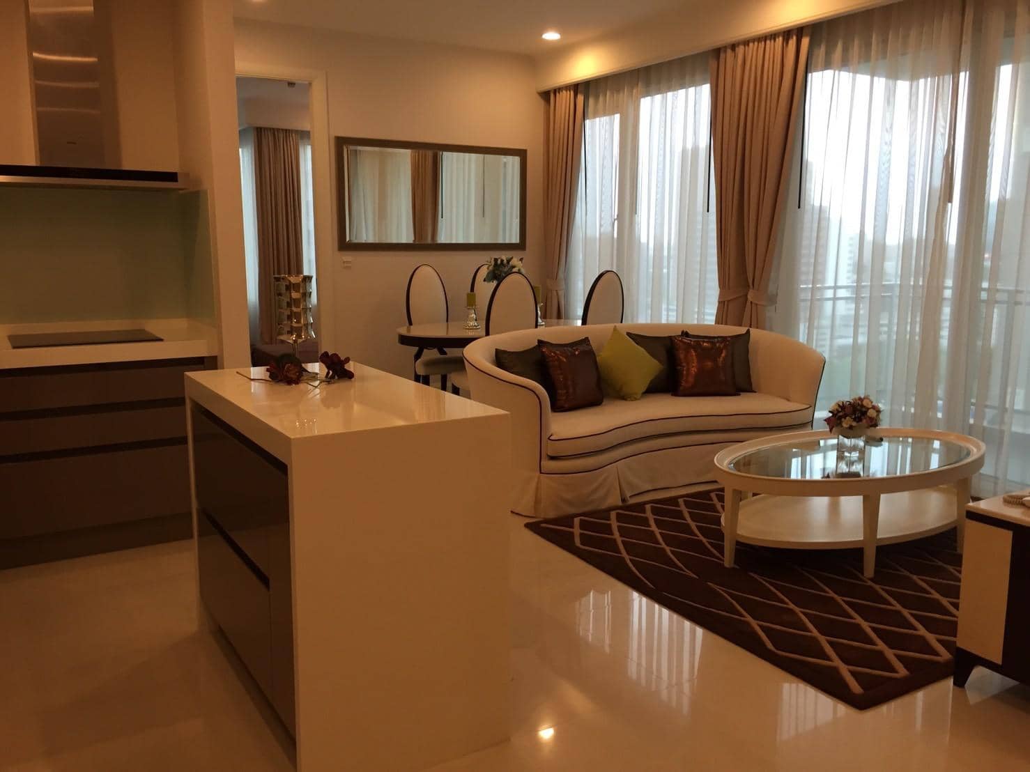 Q Langsuan, living room published on the PropertyScout card