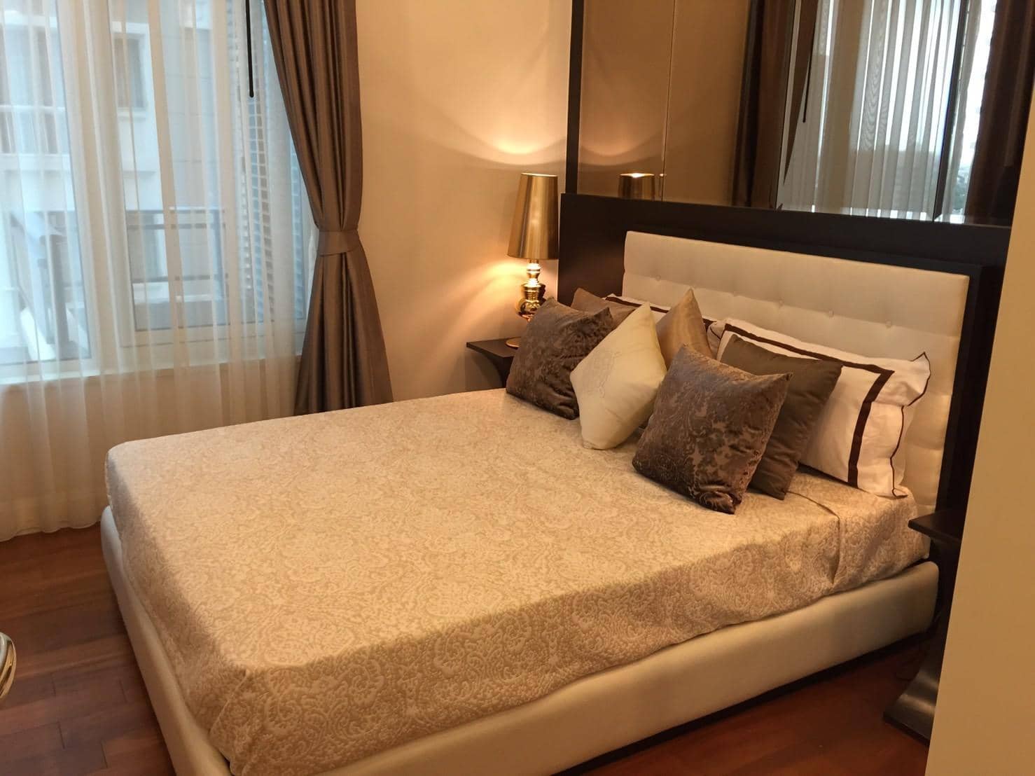 Q Langsuan, bedroom published on the PropertyScout card
