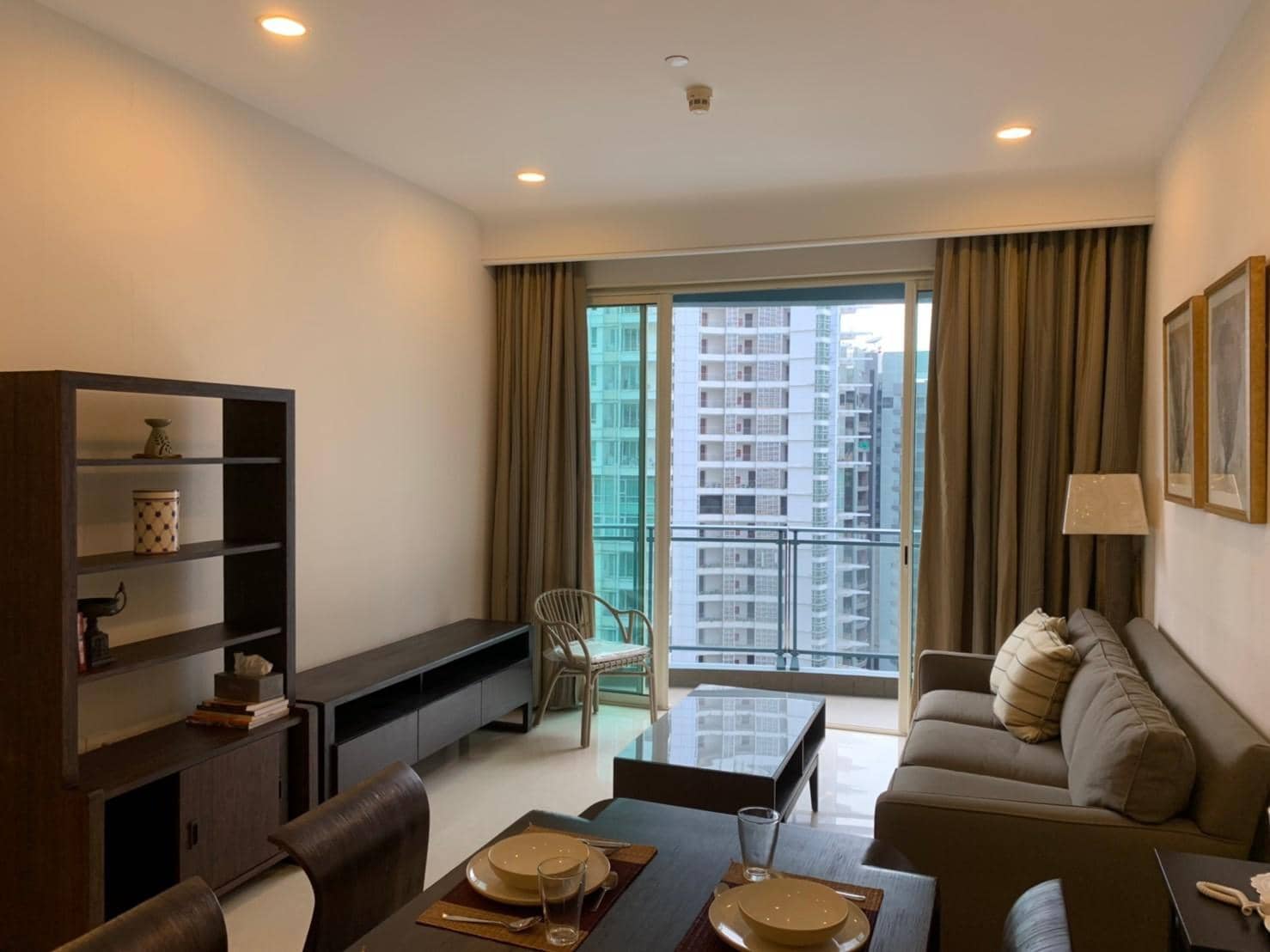 Q Langsuan, living room published on the PropertyScout card