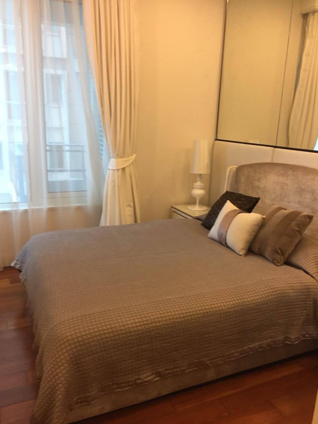 Q Langsuan, bedroom published on the PropertyScout card