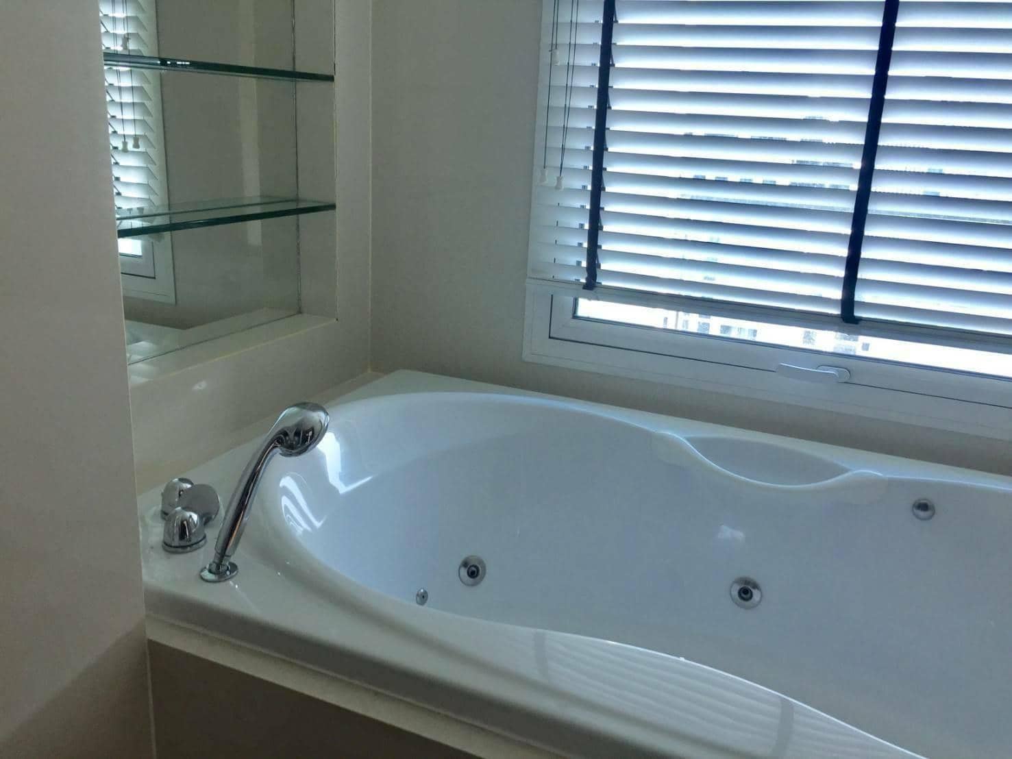 The Park Chidlom, bathroom published on the PropertyScout card