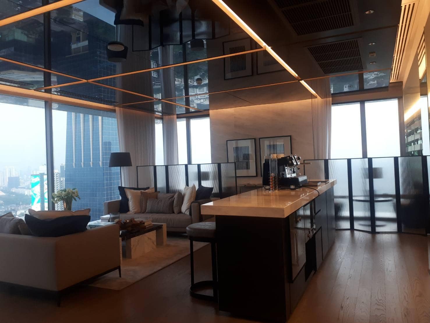 Saladaeng One, living room published on the PropertyScout card