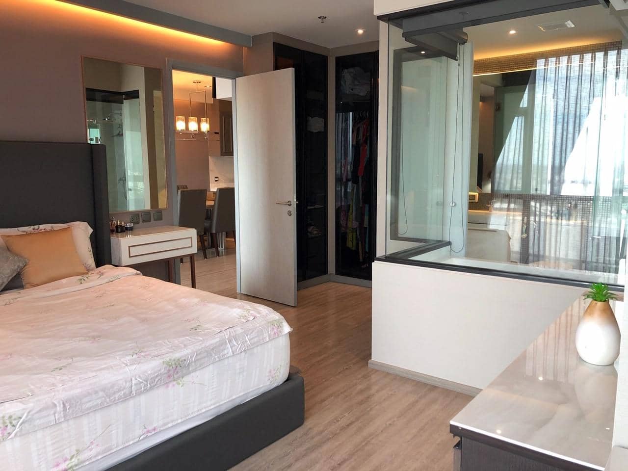 Rhythm Ekkamai, bathroom published on the PropertyScout card