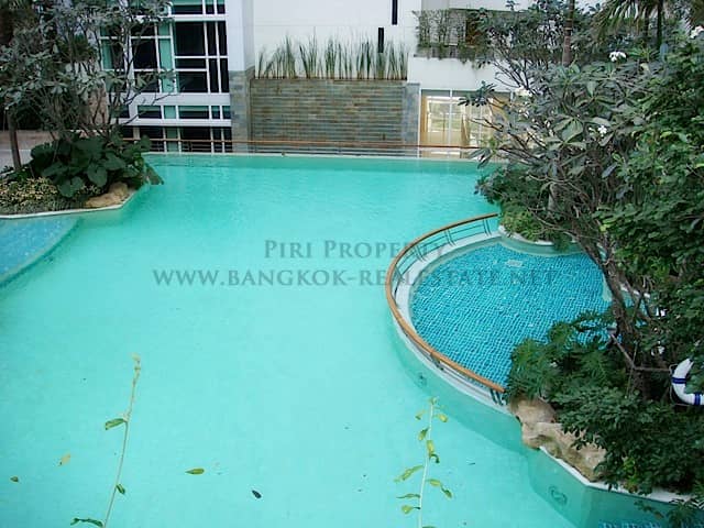 Baan Rajprasong Condominium, pool published on the PropertyScout card