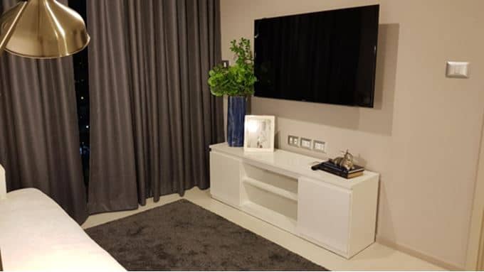 Rhythm Sukhumvit 42, living room published on the PropertyScout card