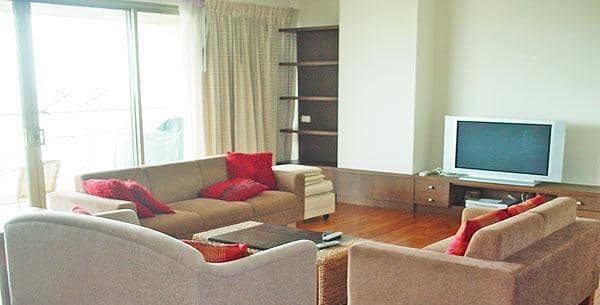 The Lakes Bangkok, living room published on the PropertyScout card