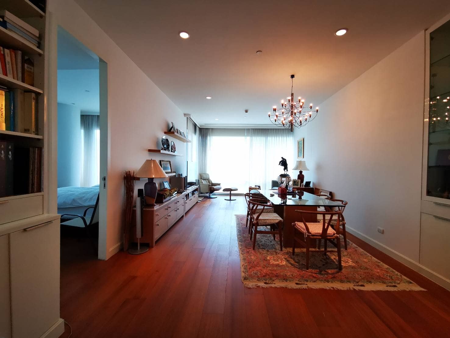 185 Rajadamri, living room published on the PropertyScout card