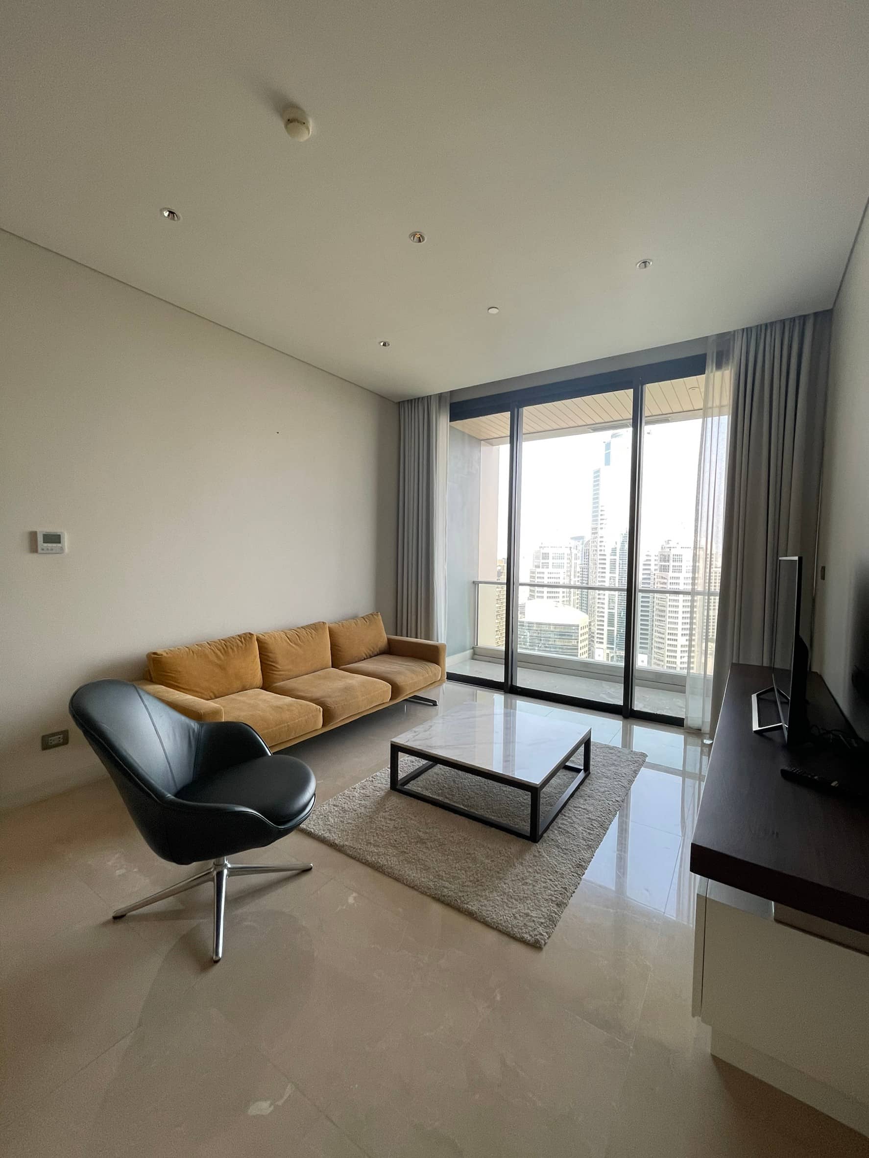 Sindhorn Residence, living room published on the PropertyScout card