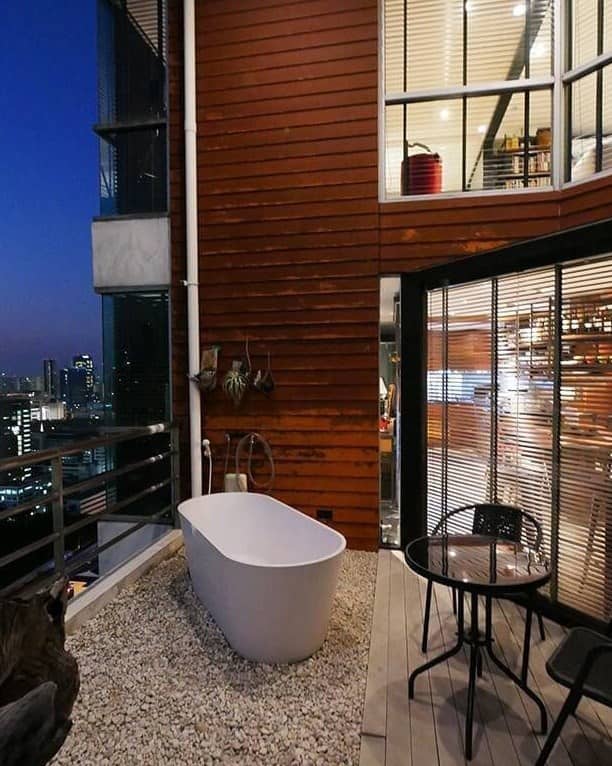 The Rajdamri, balcony published on the PropertyScout card
