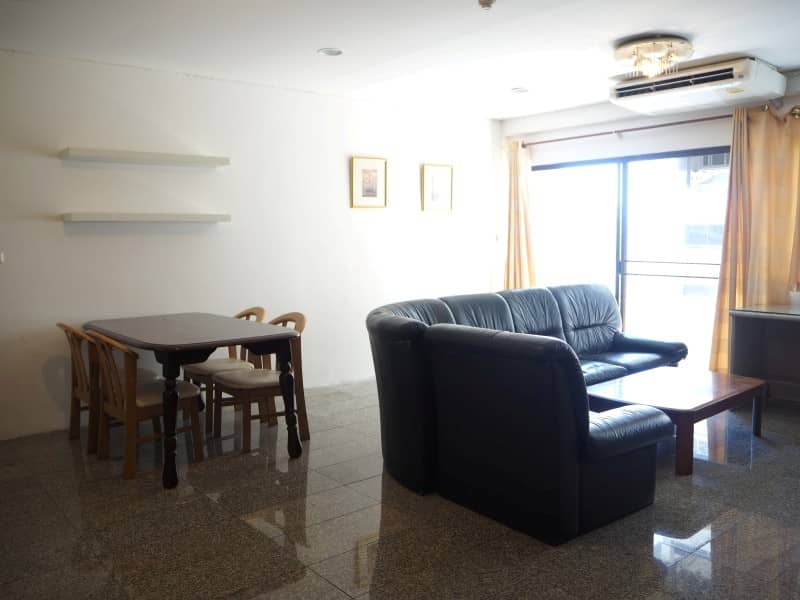 Saranjai Mansion, living room published on the PropertyScout card