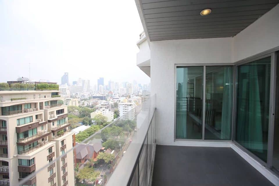 Royal Residence Park, balcony published on the PropertyScout card