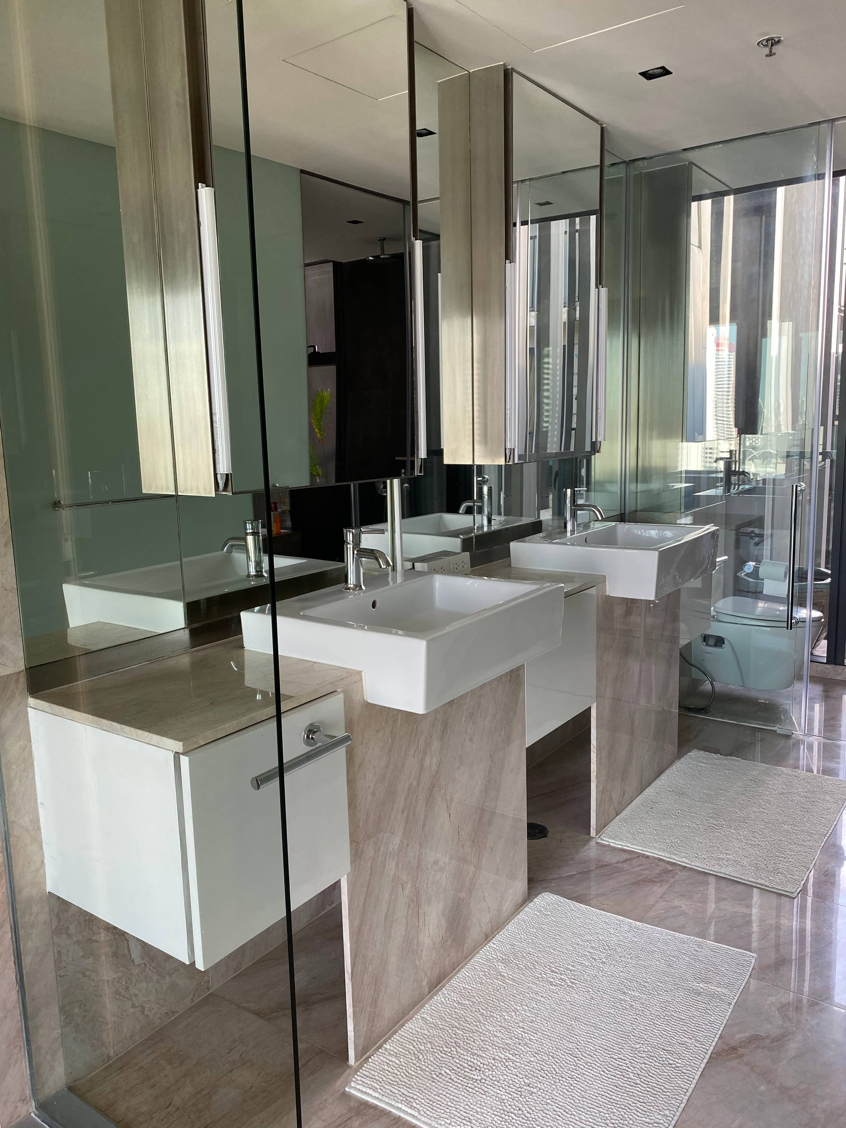 The Met Sathorn, bathroom published on the PropertyScout card