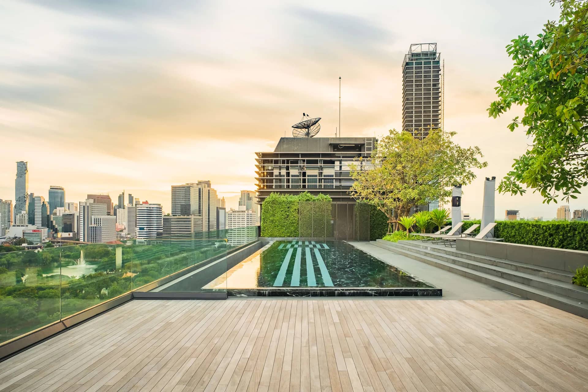 Sindhorn Tonson rooftop deck and pool overlooking Lumpini Park