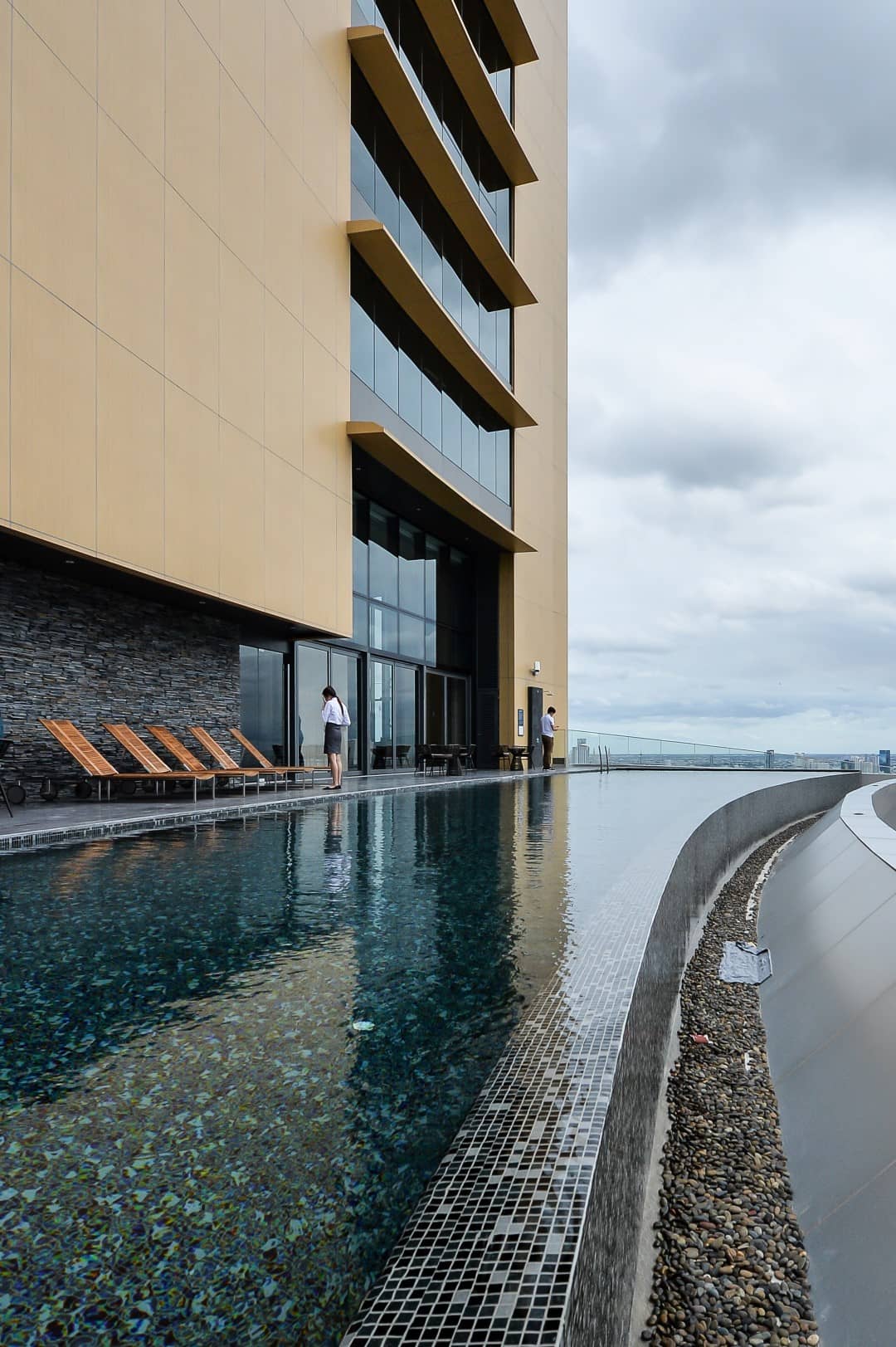 The Lumpini 24 elevated pool beside the residential tower