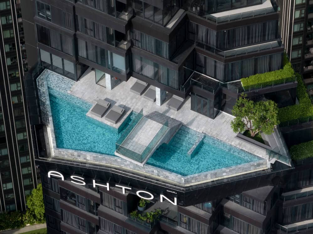 Ashton Asoke-Rama 9 rendering aerial view of rooftop pool