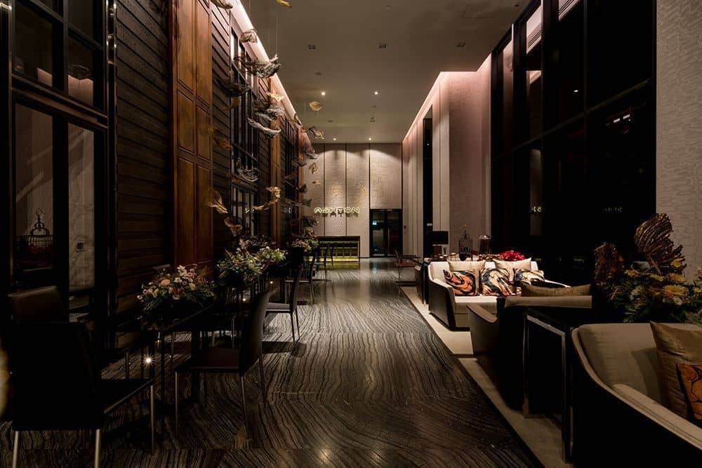 Ashton Asoke lobby seating and reception published by Ananda Development