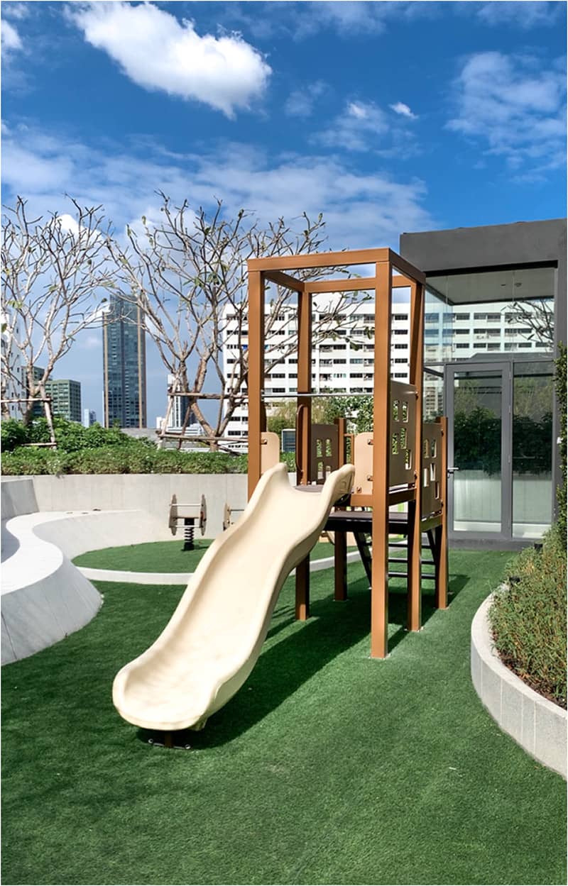 La Citta Delre Thonglor 16 rooftop children's play area
