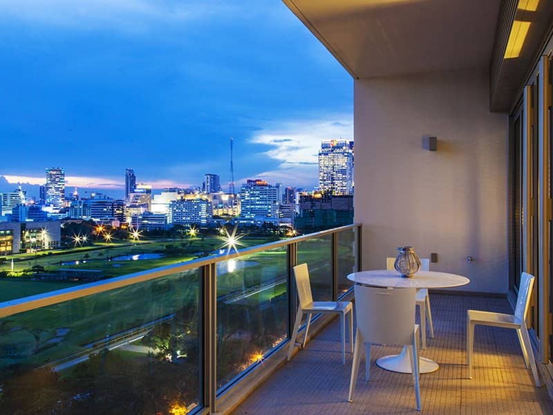 185 Rajadamri show residence balcony at dusk